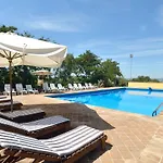 Villa Santa Maria *