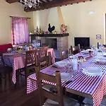 Santa Maria Villa *